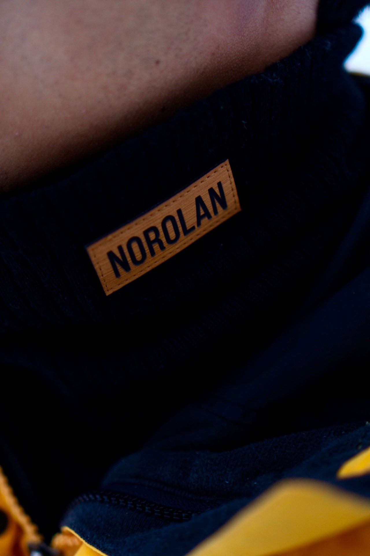 Norolan hals i merinoull